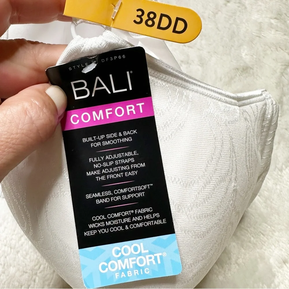 NWT Bali Cool Comfort Seamless Full Coverage Bra White Women’s 38DD